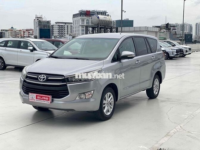 Toyota Innova 2.0E MT 2017 Bạc
