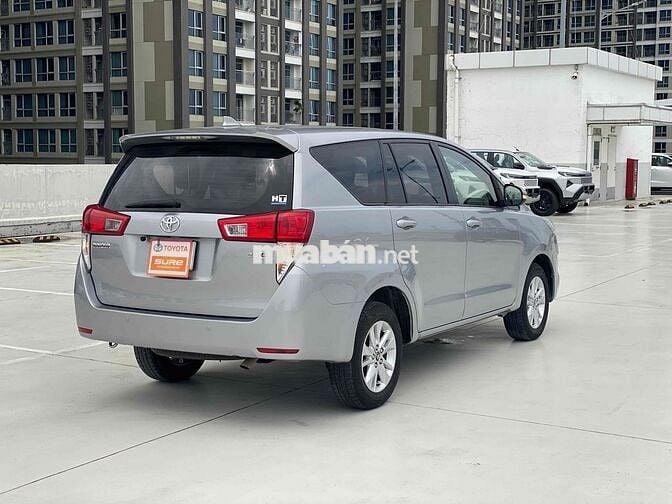 Toyota Innova 2.0E MT 2017 Bạc