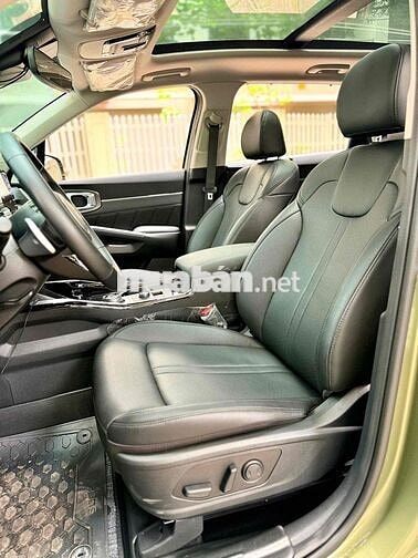 Kia Sorento Premium 2.2D 4x4 sản xuất 2025
