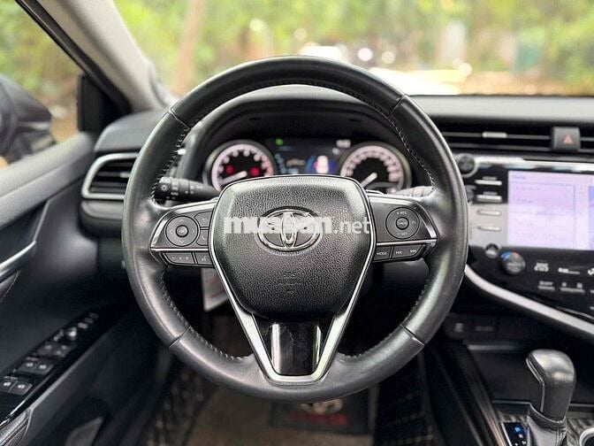 Toyota Hà Đông bán Camry 2.5Q 2021 Đen 36000 km