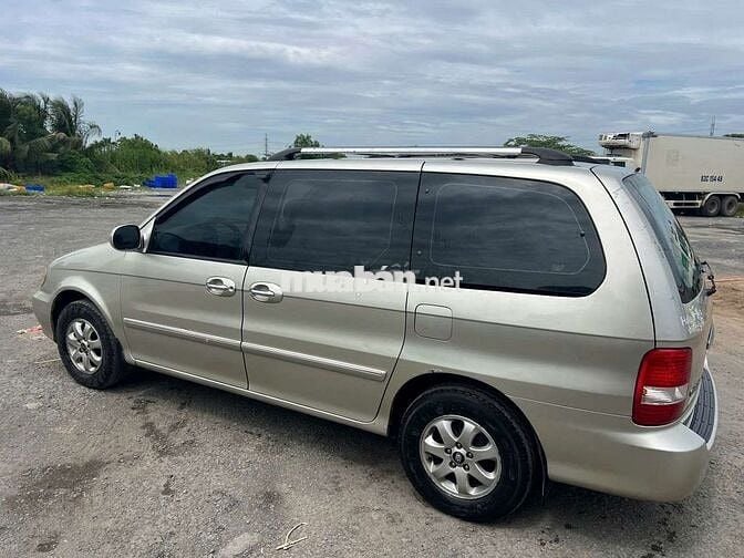 KIA Carnival 2007 Bạc 7 chỗ Số sàn