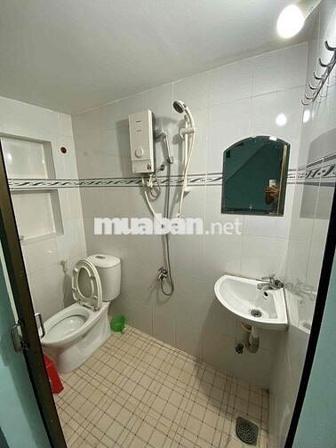 Cho thuê nhà nguyên căn.(3,5x11m 1 trệt1lầu) Đinh Bộ Lĩnh p26 BT