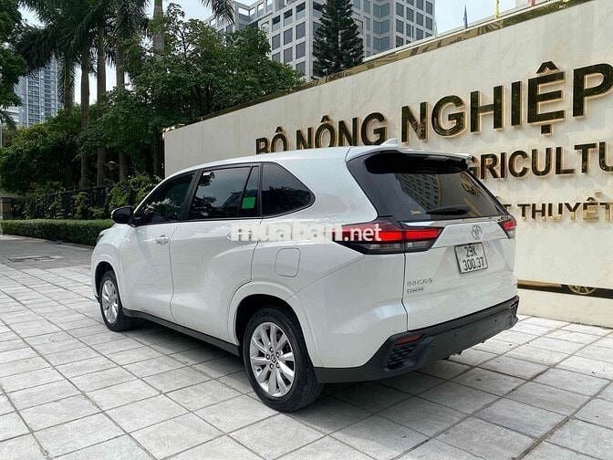 Toyota Innova Cross V 2024 Trắng Nhập khẩu