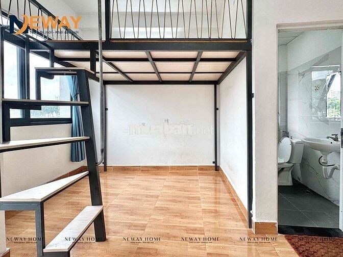PHÒNG CÓ GÁC BAN CÔNG NGAY CÔNG VIÊN NƯỚC ĐẦM SEN,SẴN MÁY LẠNH,FREE XE