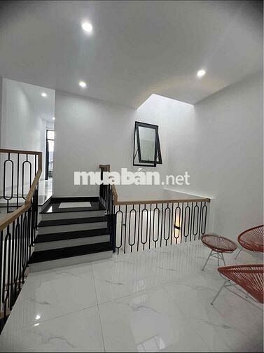 Tài chính 4 tỷ mua nhà ở đâu? 70m2 ô tô đậu ngày đêm.
