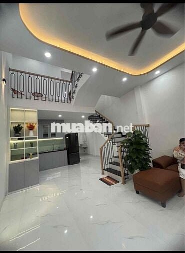 Tài chính 4 tỷ mua nhà ở đâu? 70m2 ô tô đậu ngày đêm.