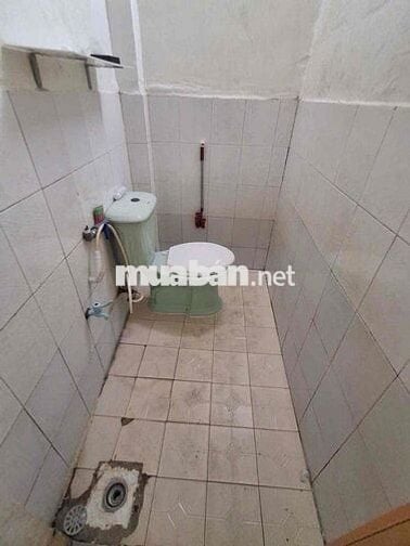 Cho thuê nhà nguyên căn đường mã lò điện nước riêng nhà nước
