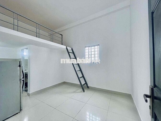 PHÒNG DUPLEX CỬA SỔ - FULL NT - THANG MÁY - NGAY CV HOÀNG VĂN THỤ