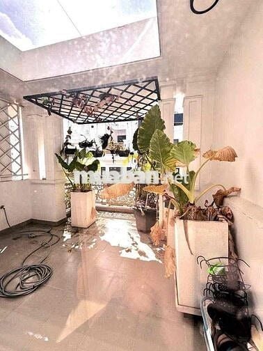 nhà 4 tầng Full Nội Thất có 4 phòng ngủ 5wc sân thượng