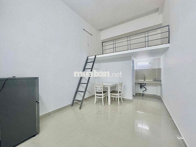 PHÒNG DUPLEX CỬA SỔ - FULL NT - THANG MÁY - NGAY CV HOÀNG VĂN THỤ