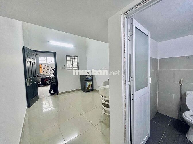 PHÒNG DUPLEX CỬA SỔ - FULL NT - THANG MÁY - NGAY CV HOÀNG VĂN THỤ
