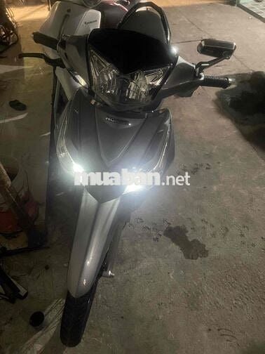 Honda Future Fi 2017 Bạc. Xe 1 đời chủ là mình.