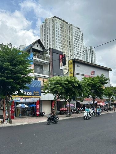 Hạ 1ty tôi bán nhanh nhà 4lau,MT Phạm Hùng,Q8,5.5x7m,thuê 40tr/th,16ty