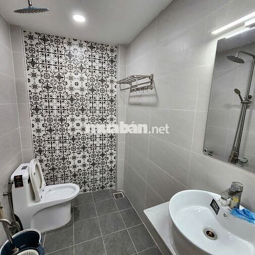 Cho thuê nhà mới Ngô Tất Tố, 4 tầng, 4 x 20m, hẻm xe hơi, chỉ 21tr
