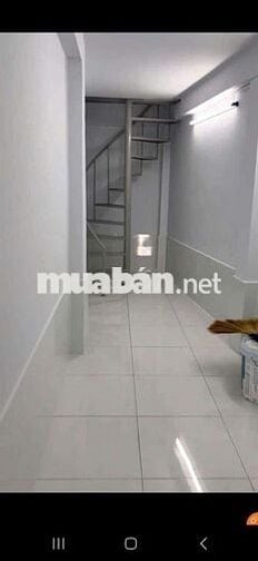 Cho thuê nhà mặt tiền đường Huỳnh Tấn Phát, gần khu chế xuất, quận 7
