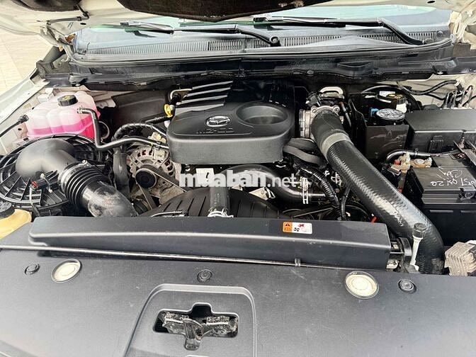 Mazda BT50 2016 2.2L 4x2 AT Trắng