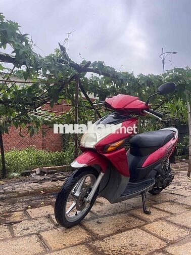 Honda Click đá chống tắt máy
