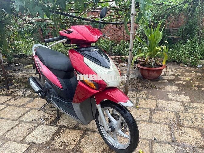Honda Click đá chống tắt máy