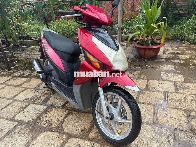 Honda Click đá chống tắt máy