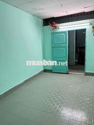Phòng 1tr8 an ninh sạch sẽ Tôn Đản Quận 4