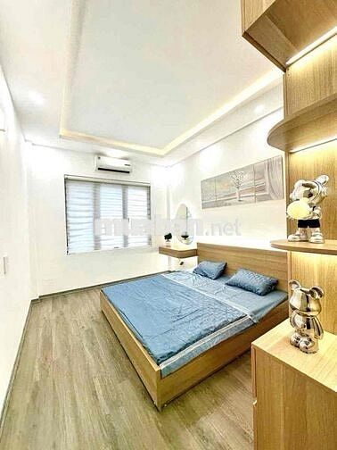 Nhà Đẹp Cầu Giấy 30m2 - 5 Tầng - Gần Phố - Ngõ Thông - Ở Ngay - Hiếm