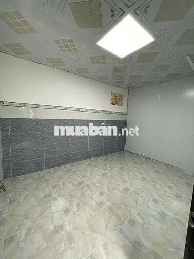 🏡 BÁN NHÀ 1 TRỆT 1 LỬNG ĐỐI DIỆN CÔNG VIÊN – LONG HẬU