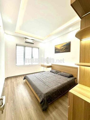 Nhà Đẹp Cầu Giấy 30m2 - 5 Tầng - Gần Phố - Ngõ Thông - Ở Ngay - Hiếm