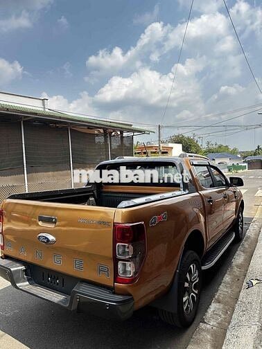 Ford Ranger Wildtrak Vàng đồng