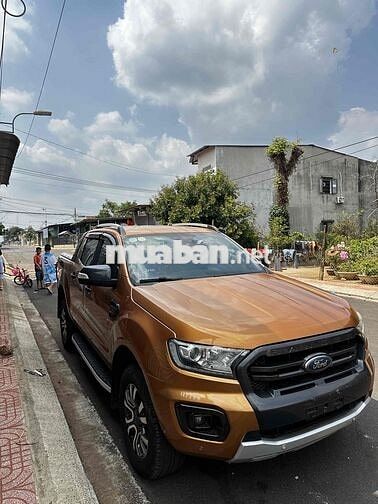 Ford Ranger Wildtrak Vàng đồng