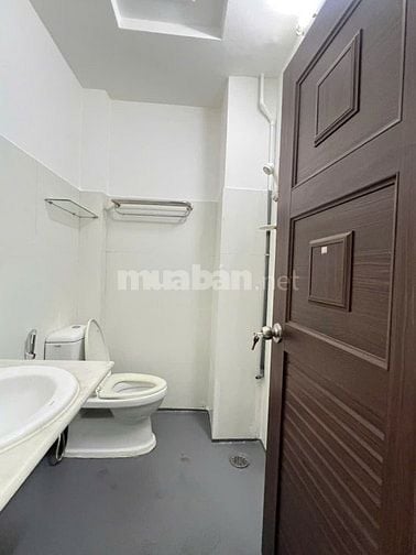 Nhà mới đẹp 4 tầng lầu Hẻm Xe Hơi - 565/89 Nguyễn Trãi, P.7, Q.5 