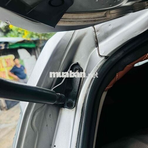 Toyota Innova 2.0E 2017 Số sàn Bạc