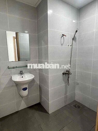 cho thuê 2Pn nội thất cơ bản, 2 máy lạnh, 2MNL gần sân golf Phú Mỹ