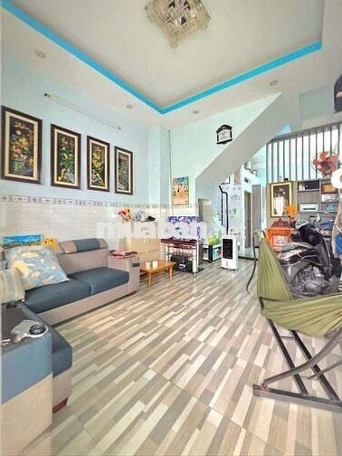bán nhà 3 tầng - 5,1x10 giá 3,8 tỷ Huỳnh Tấn Phát