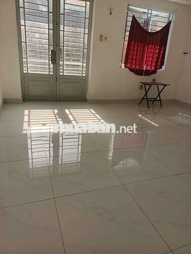 Cho thuê nhà giá rẻ hẻm thông Nguyễn Sơn -TNH quận Tân Phú chỉ 11tr/th