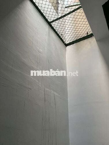 Cho thuê nhà giá rẻ hẻm thông Nguyễn Sơn -TNH quận Tân Phú chỉ 11tr/th