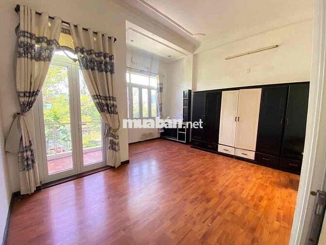 Cho thuê nhà 2 tầng mặt tiền Triệu Quốc Đạt-Cẩm Lệ Full nội thất