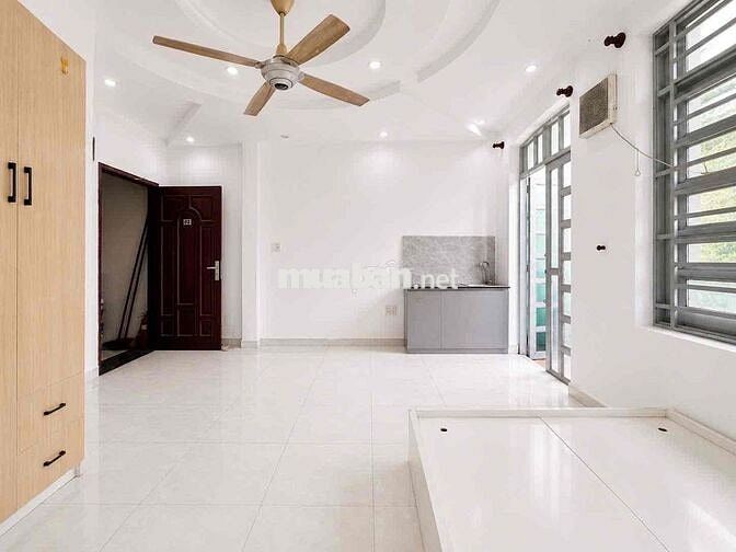 SIÊU PHẨM STUDIO BAN CÔNG NGÂY ĐẦM SENN