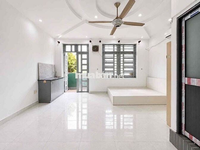 SIÊU PHẨM STUDIO BAN CÔNG NGÂY ĐẦM SENN