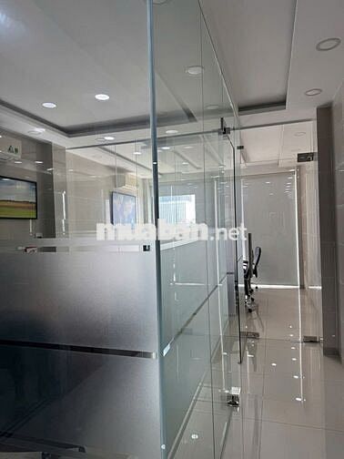 CHO THUÊ NHÀ HẺM XE HƠI D2 4,2X20M CÓ THANG MÁY NHÀ MỚI