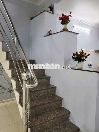 NHÀ NGUYÊN CĂN TRẦN XUÂN SOẠN _ CÁCH HẺM XE HƠI 20 M CÓ 3 PN