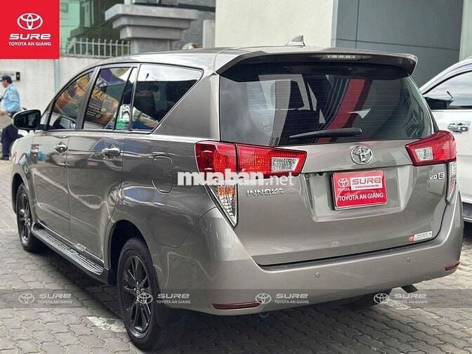 Toyota Innova 2.0E 2019 siêu đẹp