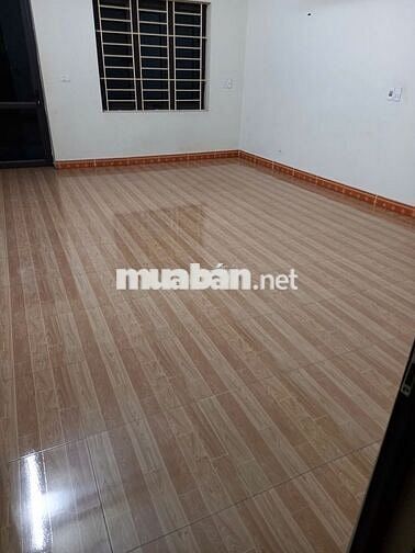 Cho thuê nhà 65m2x3 tầng, mặt đường Trường Chinh, vừa ở vừa kinh doanh