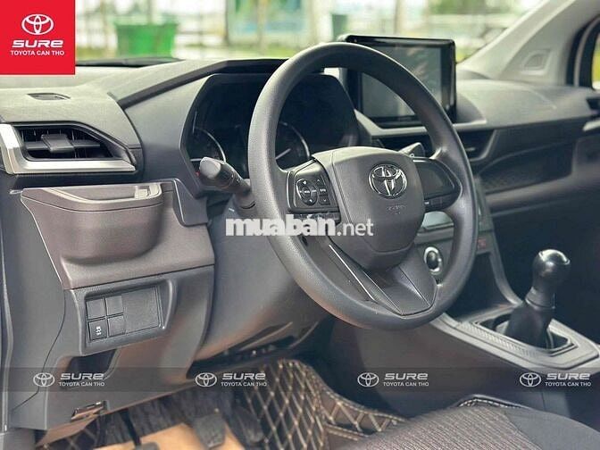 Toyota Avanza Premio 1.5G số sàn 2024