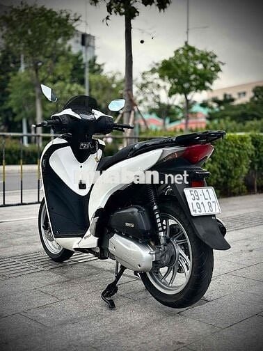 Honda SH 125i Trắng 26.000 km