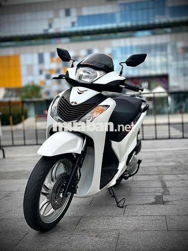 Honda SH 125i Trắng 26.000 km