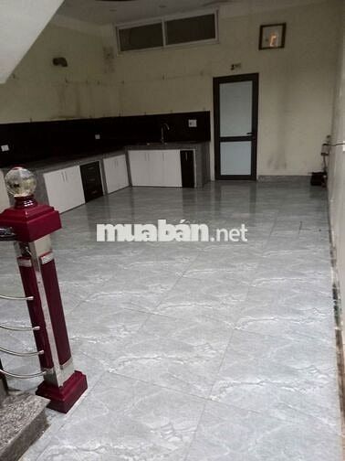 Cho thuê nhà 65m2x3 tầng, mặt đường Trường Chinh, vừa ở vừa kinh doanh