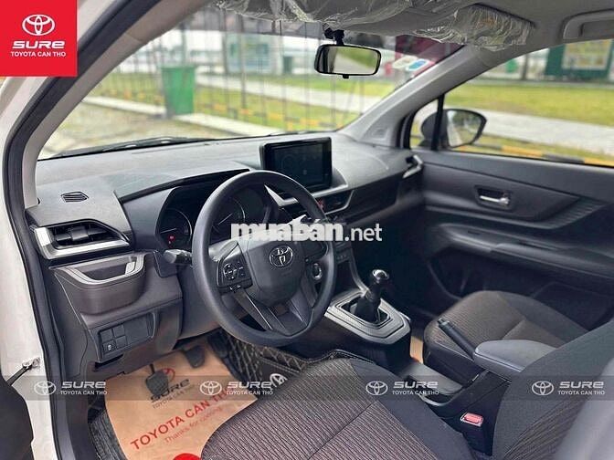 Toyota Avanza Premio 1.5G số sàn 2024