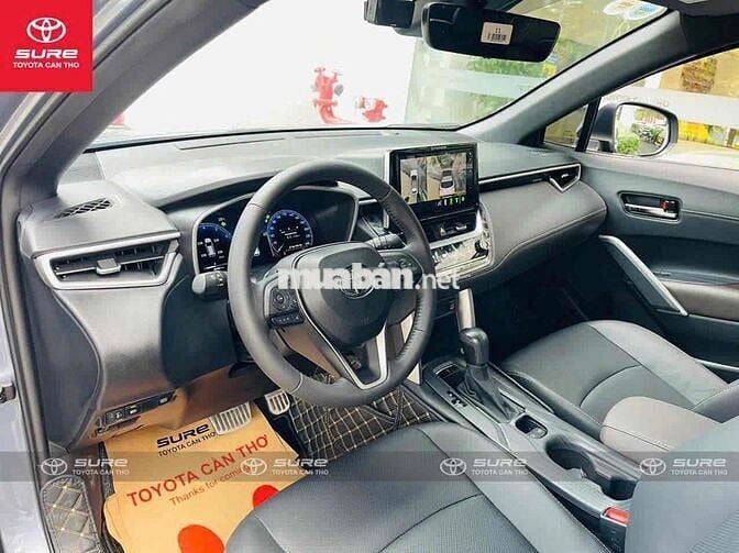 Toyota Corolla Cross 1.8V 2024 siêu đẹp