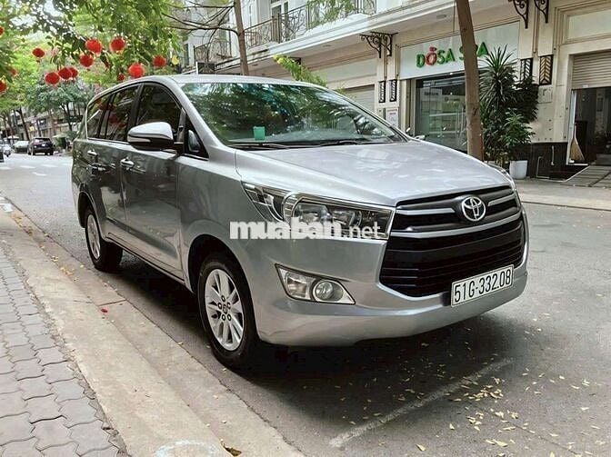 Gia đình bán xe Toyota Innova 2.0E đời cuối 2017