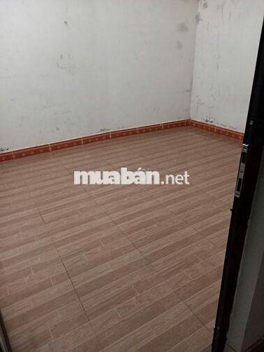 Cho thuê nhà 65m2x3 tầng, mặt đường Trường Chinh, vừa ở vừa kinh doanh